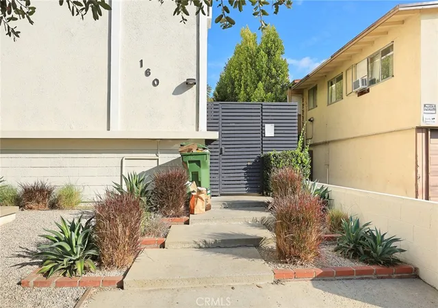3rd image of 160 S Michigan Ave, Pasadena, CA 91106 | MLS# AR25178432