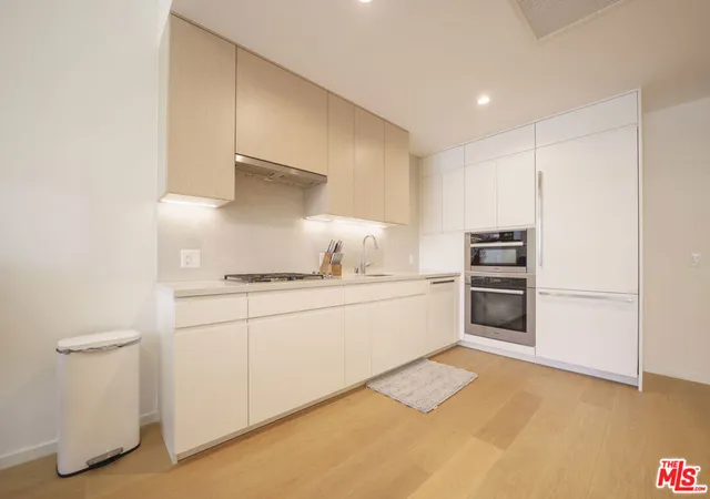 3rd image of 877 Francisco St #1208, Los Angeles, CA 90017 | MLS# 25576531