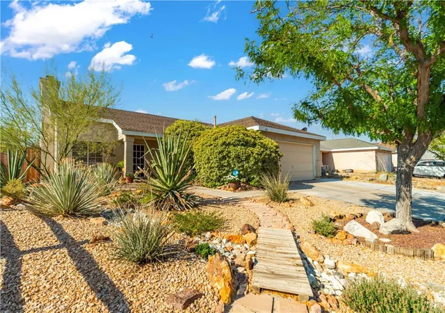 Homes for sale in Rosamond, CA | 1016 Armstrong Ave, Rosamond, CA 93560 | MLS# SR25180126