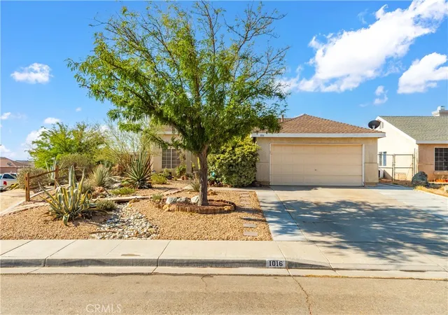 Homes for sale in Rosamond, CA | 1016 Armstrong Ave, Rosamond, CA 93560 | MLS# SR25180126