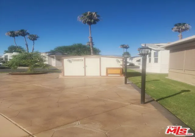 2nd image of 84136 Avenue 44 #201, Indio, CA 92203 | MLS# 25576567