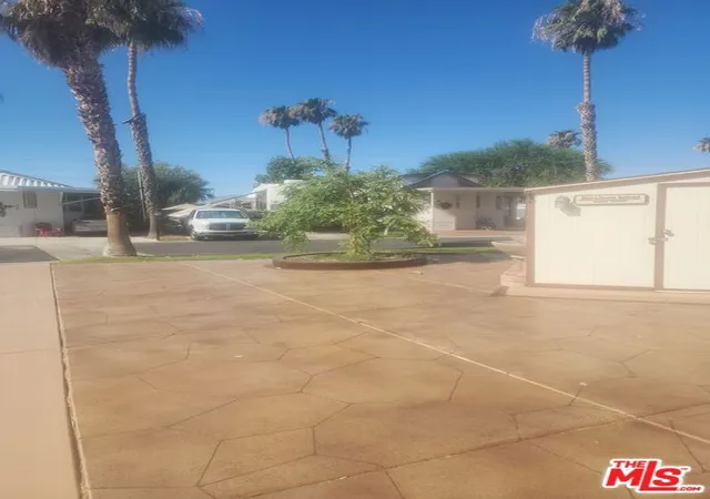 3rd image of 84136 Avenue 44 #201, Indio, CA 92203 | MLS# 25576567