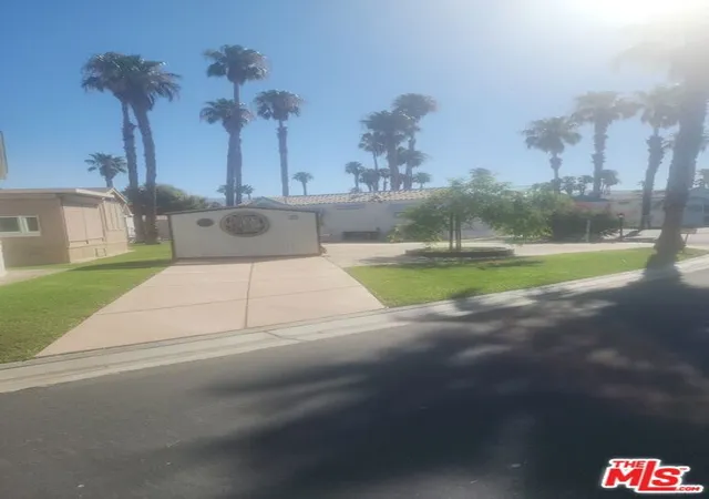 4th image of 84136 Avenue 44 #201, Indio, CA 92203 | MLS# 25576567