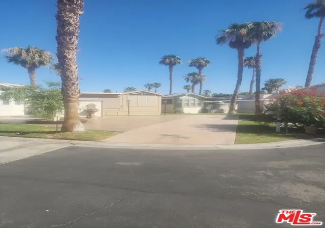 5th image of 84136 Avenue 44 #201, Indio, CA 92203 | MLS# 25576567