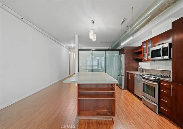 5th image of 1111 S Grand Ave #702, Los Angeles, CA 90015 | MLS# BB25180277