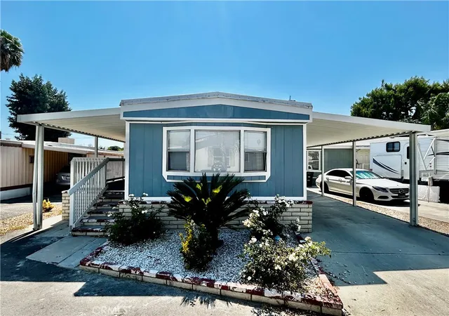 1st image of 220 Elk St #118, Hemet, CA 92543 | MLS# SW25180403
