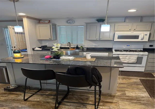 4th image of 1200 S Winton #142, Hayward, CA 94545 | MLS# SB25170836