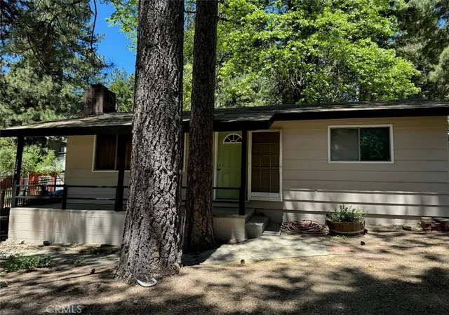 Homes for sale in Running Springs, CA | 2524 Spring Dr, Running Springs, CA 92382 | MLS# HD25181128
