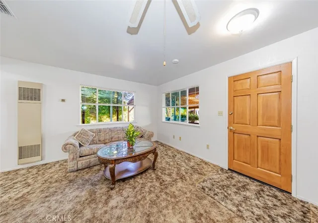 3rd image of 38601 Bon Veu Cir, Oakhurst, CA 93644 | MLS# FR25180644