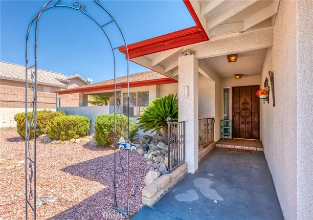 3rd image of 7515 Pinon Dr, Yucca Valley, CA 92284 | MLS# JT25180917