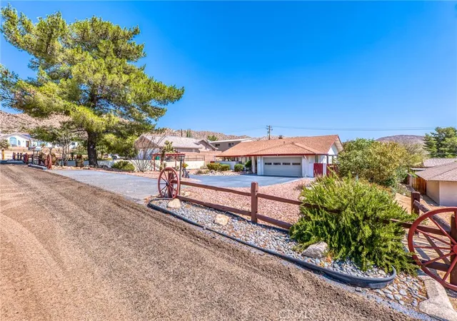 43rd image of 7515 Pinon Dr, Yucca Valley, CA 92284 | MLS# JT25180917