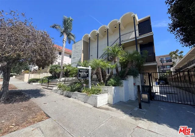 3rd image of 8346 Manitoba St #11, Playa Del Rey, CA 90293 | MLS# 25575709