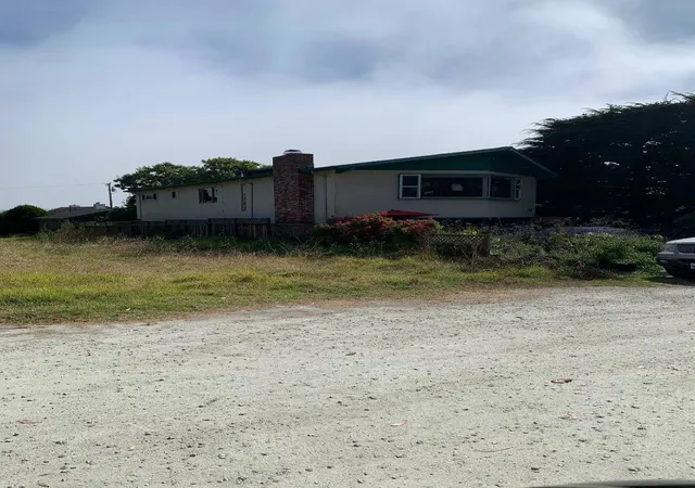 2nd image of 404 Lee Ave, Half Moon Bay, CA 94019 | MLS# ML82017849