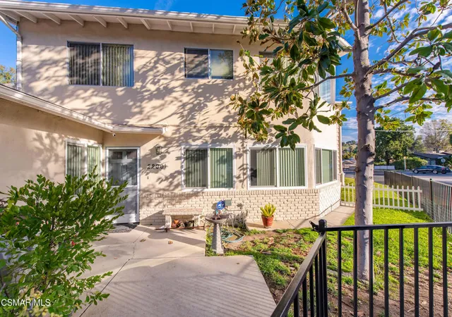 31st image of 22002 Ybarra Rd, Woodland Hills, CA 91364 | MLS# 225004121