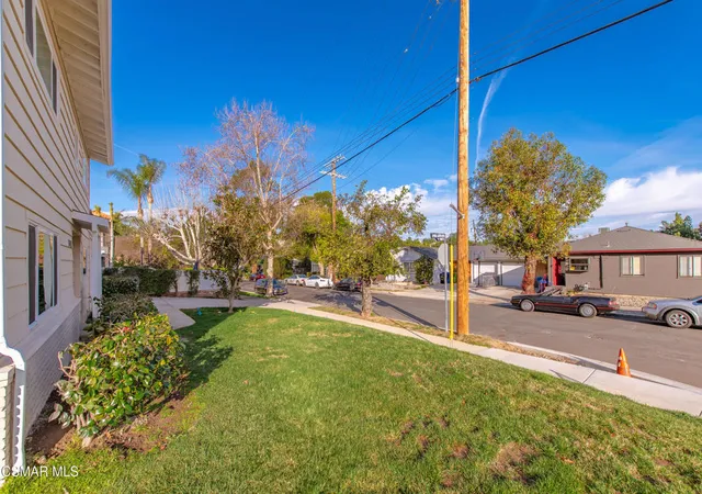 4th image of 22002 Ybarra Rd, Woodland Hills, CA 91364 | MLS# 225004121