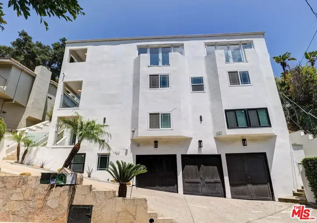 Homes for sale in Beverly Hills, CA | 1754 Franklin Canyon Dr, Beverly Hills, CA 90210 | MLS# 25577801