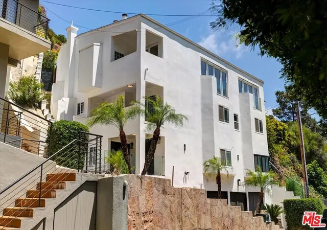 Homes for sale in Beverly Hills, CA | 1754 Franklin Canyon Dr, Beverly Hills, CA 90210 | MLS# 25577801
