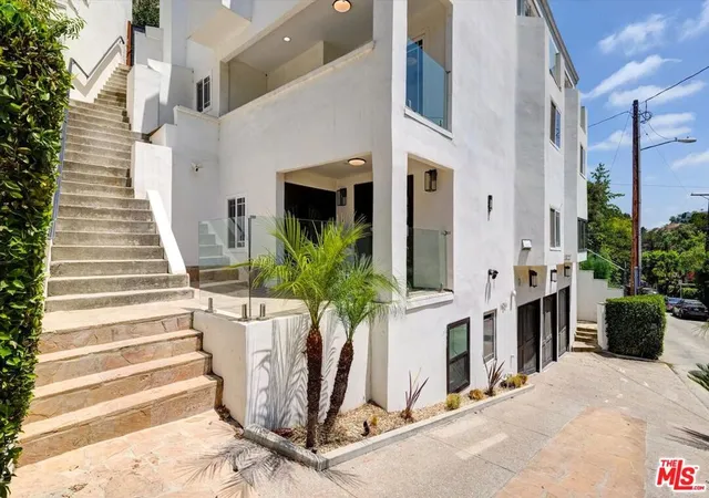Homes for sale in Beverly Hills, CA | 1754 Franklin Canyon Dr, Beverly Hills, CA 90210 | MLS# 25577801