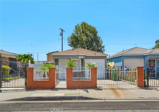1st image of 1802 W 153rd St E, Compton, CA 90220 | MLS# SR25174992