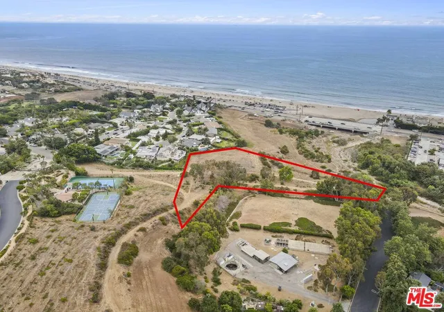 Homes for sale in Malibu, CA | 30720 Morning View Dr, Malibu, CA 90265 | MLS# 25578197