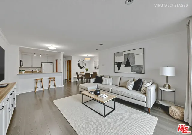 1st image of 121 S Hope St #429, Los Angeles, CA 90012 | MLS# 25576723
