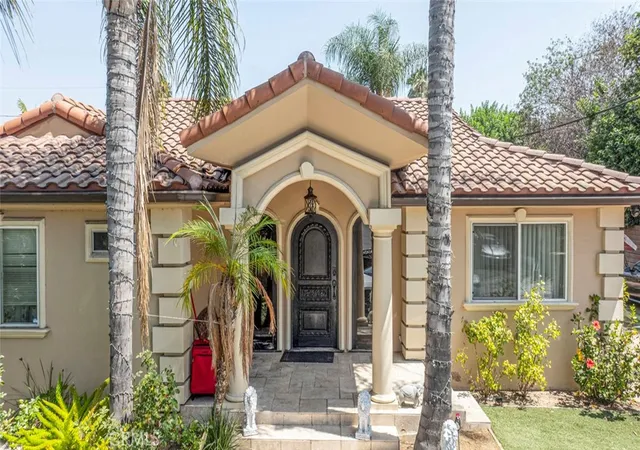 1st image of 4710 Ventura Canyon Ave, Sherman Oaks, CA 91423 | MLS# GD25183197