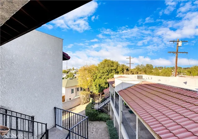 10th image of 2121 El Paseo, Alhambra, CA 91803 | MLS# AR25183409