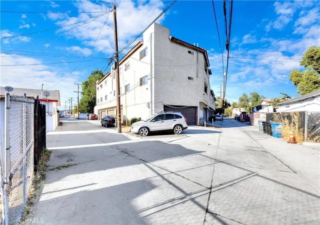 3rd image of 2121 El Paseo, Alhambra, CA 91803 | MLS# AR25183409