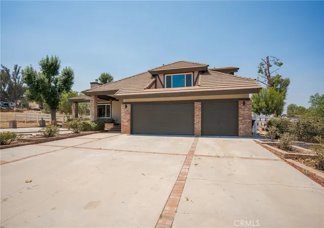 Photo 1 of Sale Pending at 31755 Country Haven Ln, Menifee, CA 92584 | MLS# PW25183494 | Listing updated on 2025-11-14