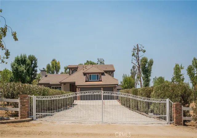 Photo 2 of Sale Pending at 31755 Country Haven Ln, Menifee, CA 92584 | MLS# PW25183494 | Listing updated on 2025-11-14