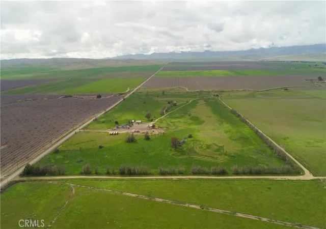 5th image of 41605 Sutter Ave, Coalinga, CA 93210 | MLS# FR25183598