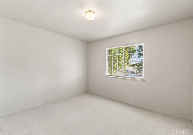 Photo 4 of Single family home for sale at 2052 W Solis St, Merced, CA 95348 | MLS# MC25183712 | Listing updated on 2026-03-10