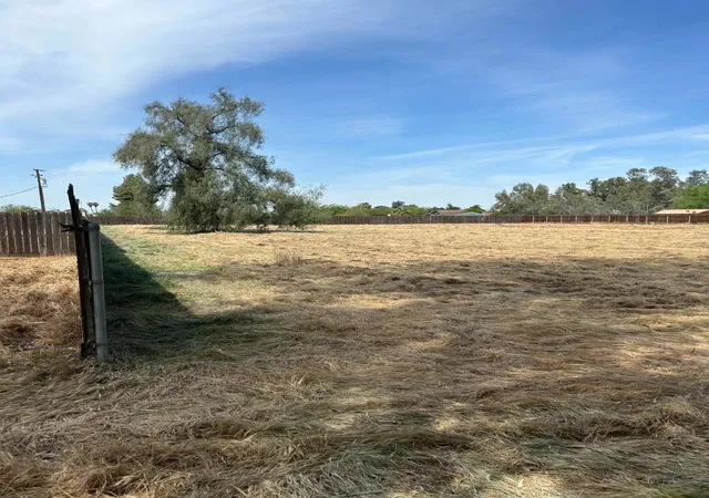3rd image of 0 Fargo Ave, Hanford, CA 93230 | MLS# ML82018144