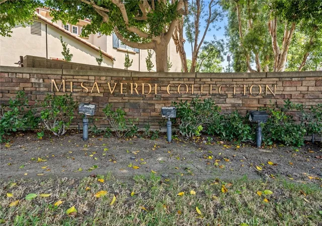 Homes for sale in Costa Mesa, CA | 2712 Ashwood, Costa Mesa, CA 92626 | MLS# PW25182717