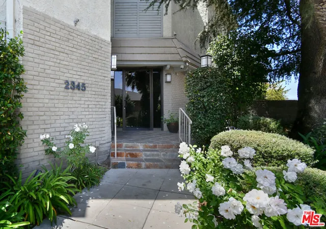 Photo 3 of Condo for sale at 2345 Roscomare Rd #205, Los Angeles, CA 90077 | MLS# 25579763 | Listing updated on 2026-09-10