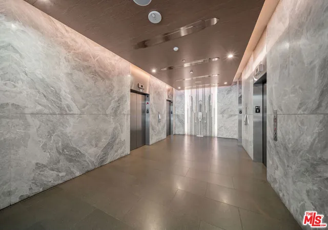 3rd image of 877 Francisco St #1715, Los Angeles, CA 90017 | MLS# 25579693