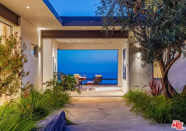 Homes for sale in Malibu, CA | 32554 Pacific Coast Hwy, Malibu, CA 90265 | MLS# 25580069