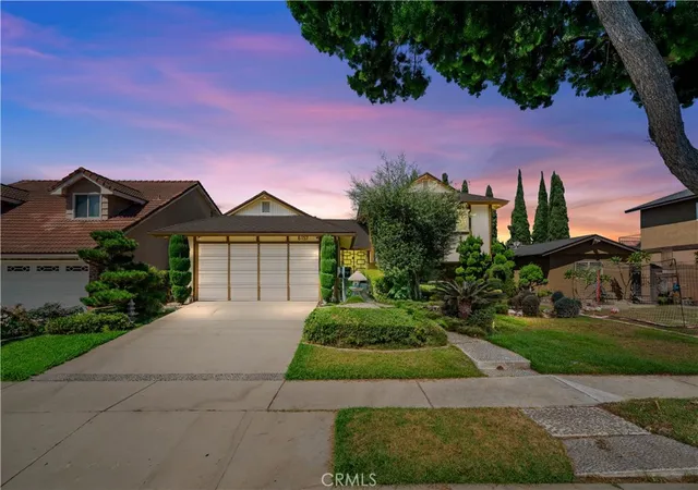 Photo 3 of Single family home for sale at 6157 Carpintero Ave, Lakewood, CA 90713 | MLS# RS25186631 | Listing updated on 2026-09-30