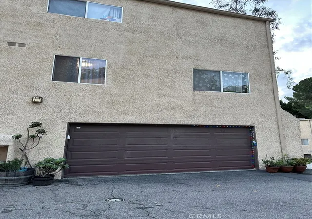 1st image of 9542 Via Venezia, Burbank, CA 91504 | MLS# GD25186680