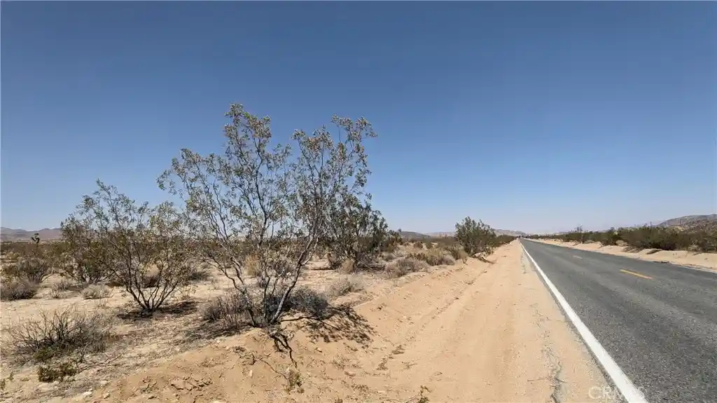 Land for sale at 0 Landers Apn 0631-061-65, Landers, CA 92285 | MLS# IG25183418