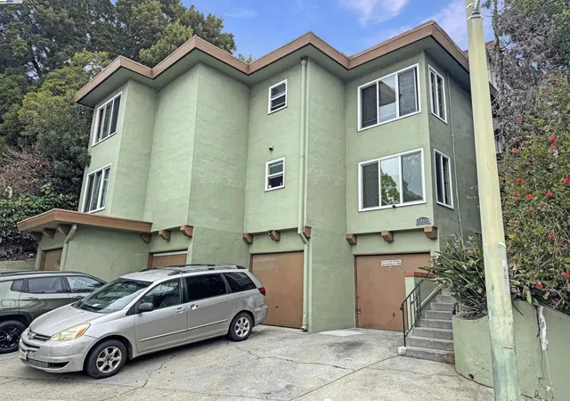 Photo 3 of Multi family home for sale at 3464 Champion St, Oakland, CA 94602 | MLS# 41108637 | Listing updated on 2026-09-29