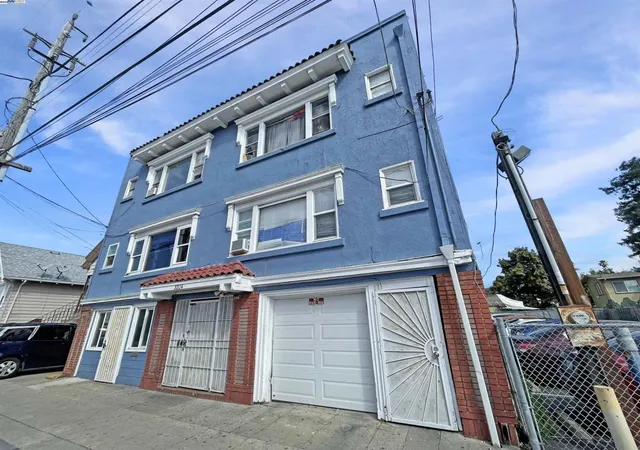 Photo 3 of Multi family home for sale at 3314 Farnam St, Oakland, CA 94601 | MLS# 41108659 | Listing updated on 2026-09-29