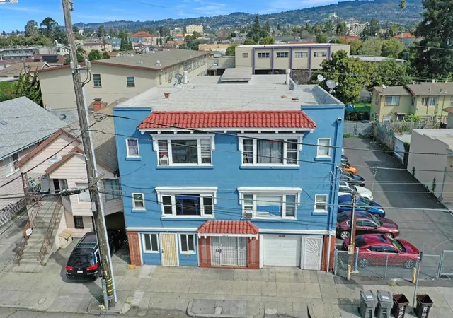 Photo 3 of House for sale at 3314 Farnam St, Oakland, CA 94601 | MLS# 41108659 | Listing updated on 2026-09-29