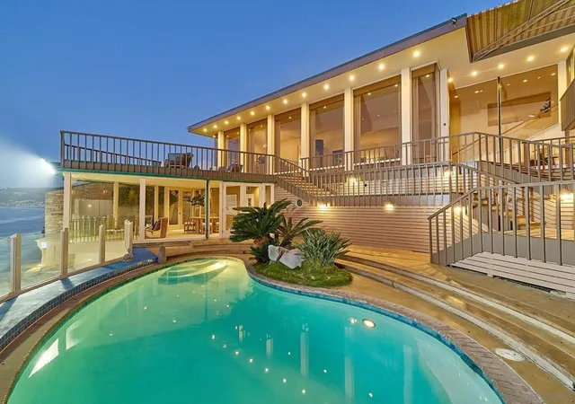 1st image of 1920 Spindrift Dr, La Jolla, CA 92037 | MLS# 250036694SD