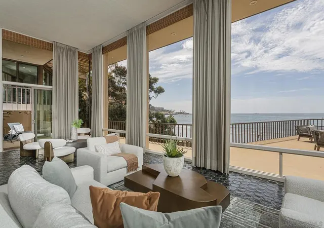 3rd image of 1920 Spindrift Dr, La Jolla, CA 92037 | MLS# 250036694SD
