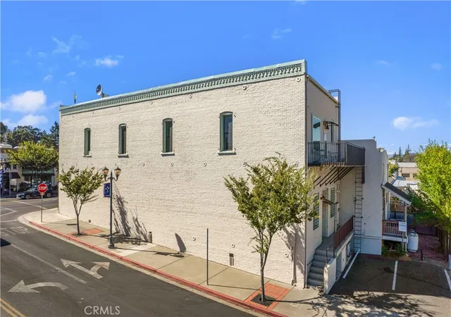 Homes for sale in Lakeport, CA | 302 N Main St, Lakeport, CA 95453 | MLS# LC25187749