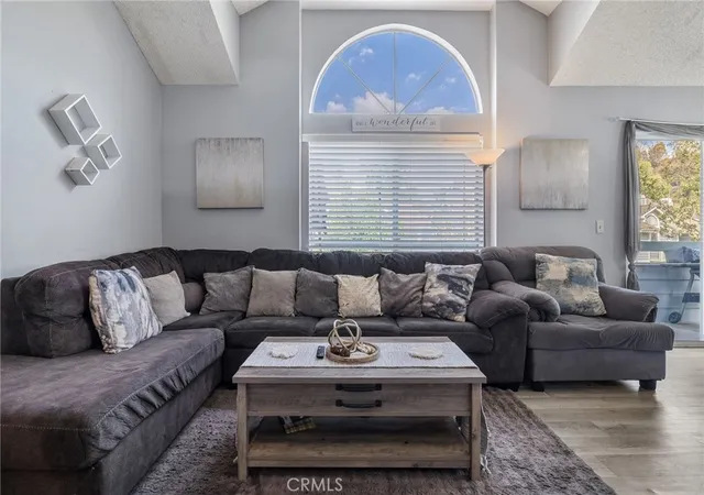 4th image of 26750 Claudette St #442, Canyon Country, CA 91351 | MLS# SR25187359