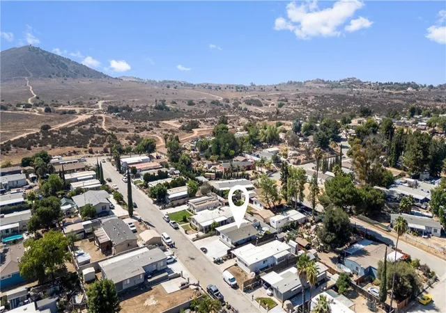 Homes for sale in Perris, CA | 17086 Esperanza Dr, Perris, CA 92570 | MLS# IV25185309