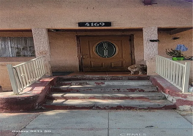 Photo 4 of House for sale at 4169 Dorsey St, Los Angeles, CA 90011 | MLS# PW25188149 | Listing updated on 2026-10-04