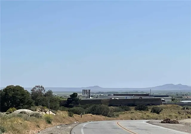 4th image of 0 Vac/Rayburn Rd/Vic Tierra Subi, Palmdale, CA 93550 | MLS# SR25188226